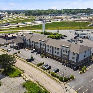 Comfort Inn & Suites St Louis-Hazelwood